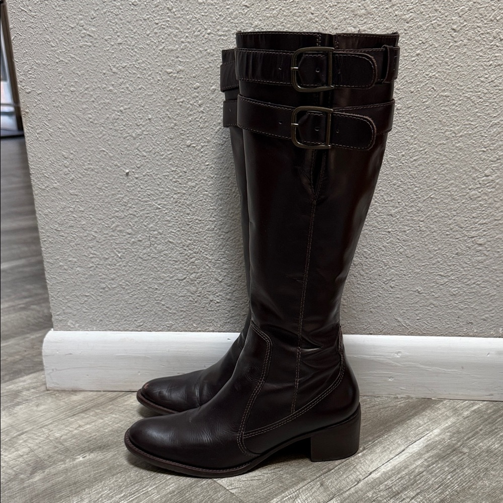 Naturalizer Rich Brown Heeled Boots - Picture 5 of 16